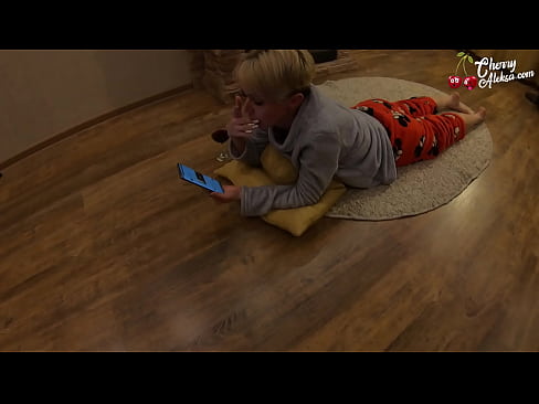 ❤️ Bláznivá blondýnka kouří obrovské péro a poskakuje na něm - anální sex ️ Krásné porno u cs.xxxomg.ru ❌