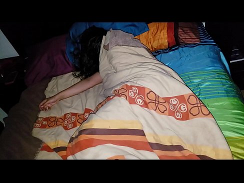 ❤️ Nevlastní syn buzeruje svou mladou nevlastní matku, zatímco ona spí. ️ Krásné porno u cs.xxxomg.ru ❌